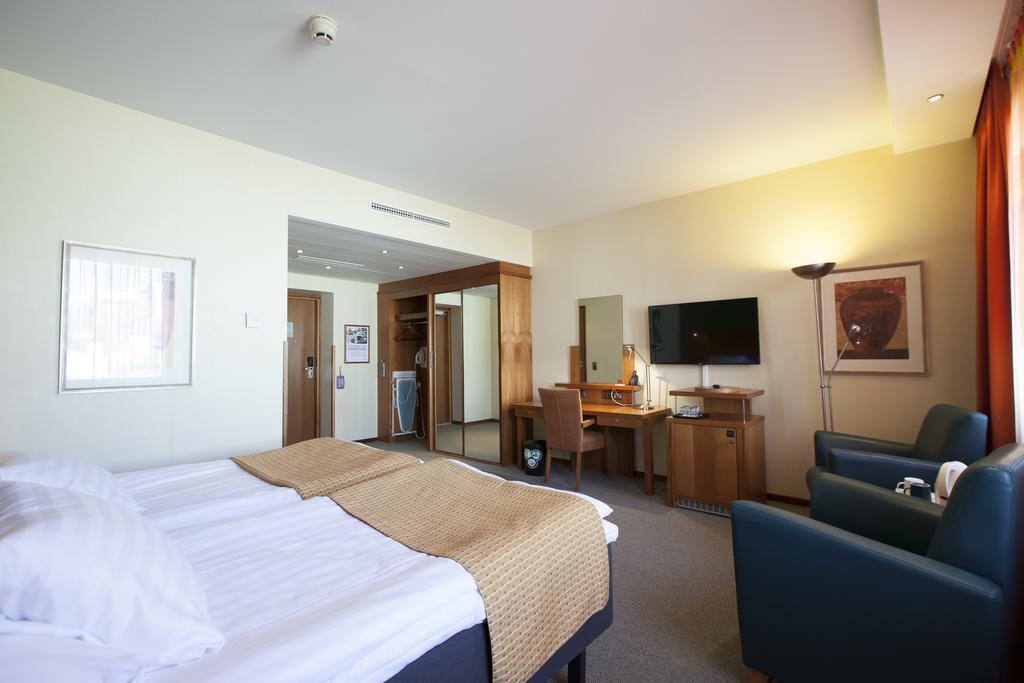 Hotel Oscar Varkaus Dış mekan fotoğraf