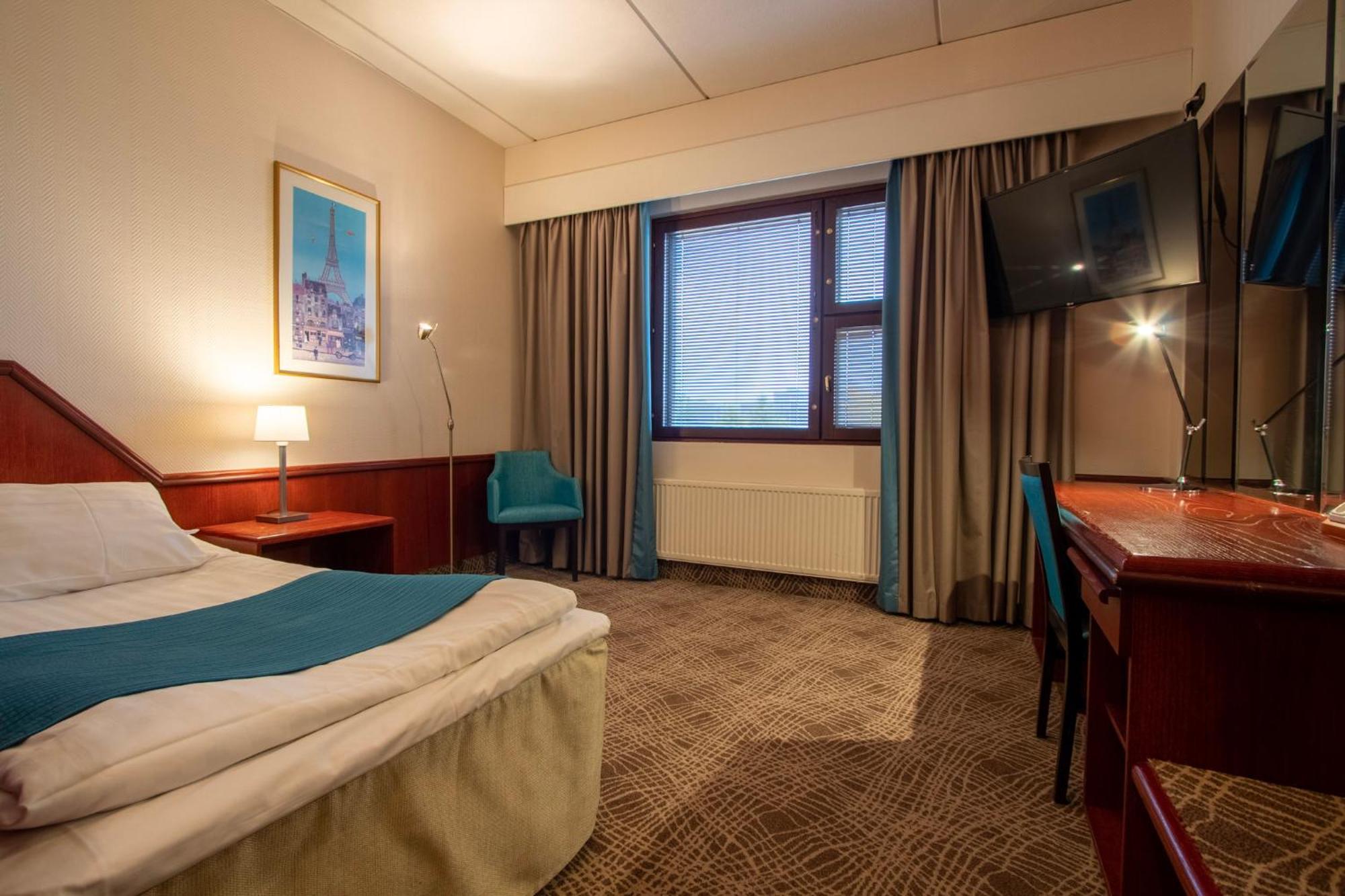 Hotel Oscar Varkaus Oda fotoğraf