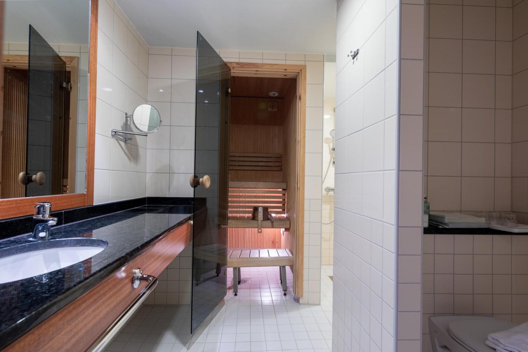 Hotel Oscar Varkaus Dış mekan fotoğraf
