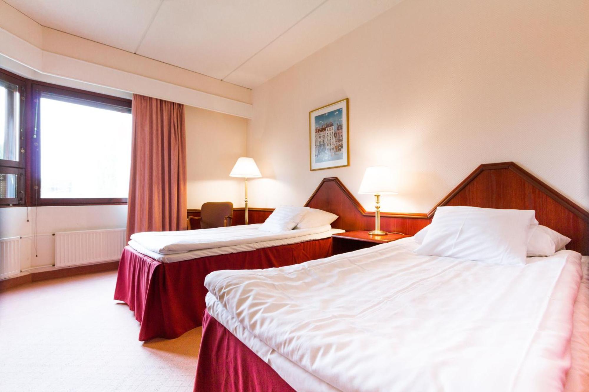 Hotel Oscar Varkaus Oda fotoğraf